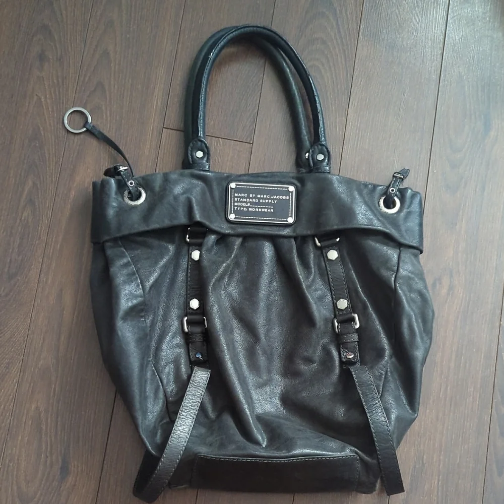 Marc Jacobs Black Tote Bag - Picture 2 of 11